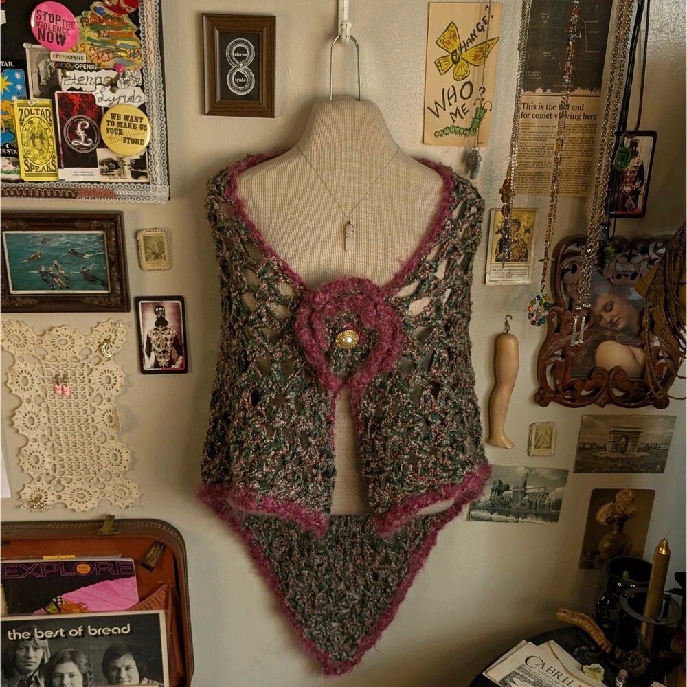 Crochet Knit Floral Shawl Women's Small Pink Green